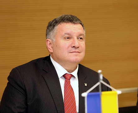 Свежие новости: Аваков: полиция фиксирует нарушения избирательного законодательства в Николаевской области