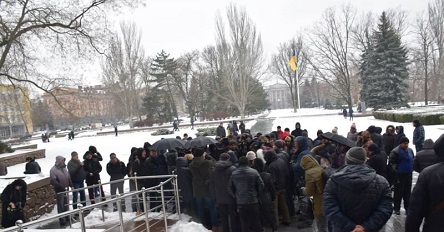 Свежие новости: ОНЛАЙН-ТРАНСЛЯЦИЯ: В Николаеве проходит митинг за отставку губернатора Савченко