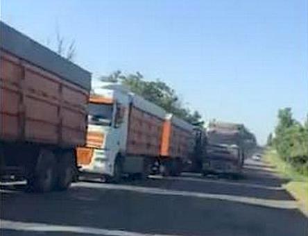 Свежие новости: Автодорога Николаев-Станислав закрыта фурами