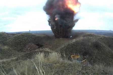 Свежие новости: На Донбассе взорвался скрытый арсенал: есть погибшие среди боевиков