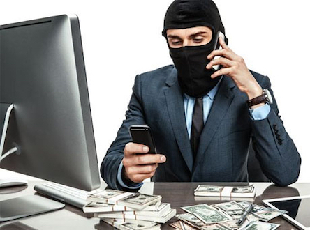 Свежие новости: За сутки мошенники обманули николаевцев более чем на 260 000 гривен