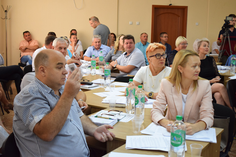 Свежие новости: Южноукраїнські депутати провалили голосування за розірвання інвестиційного договору з фірмою, яка орендує «Критий ринок» і не виконує зобов’язань