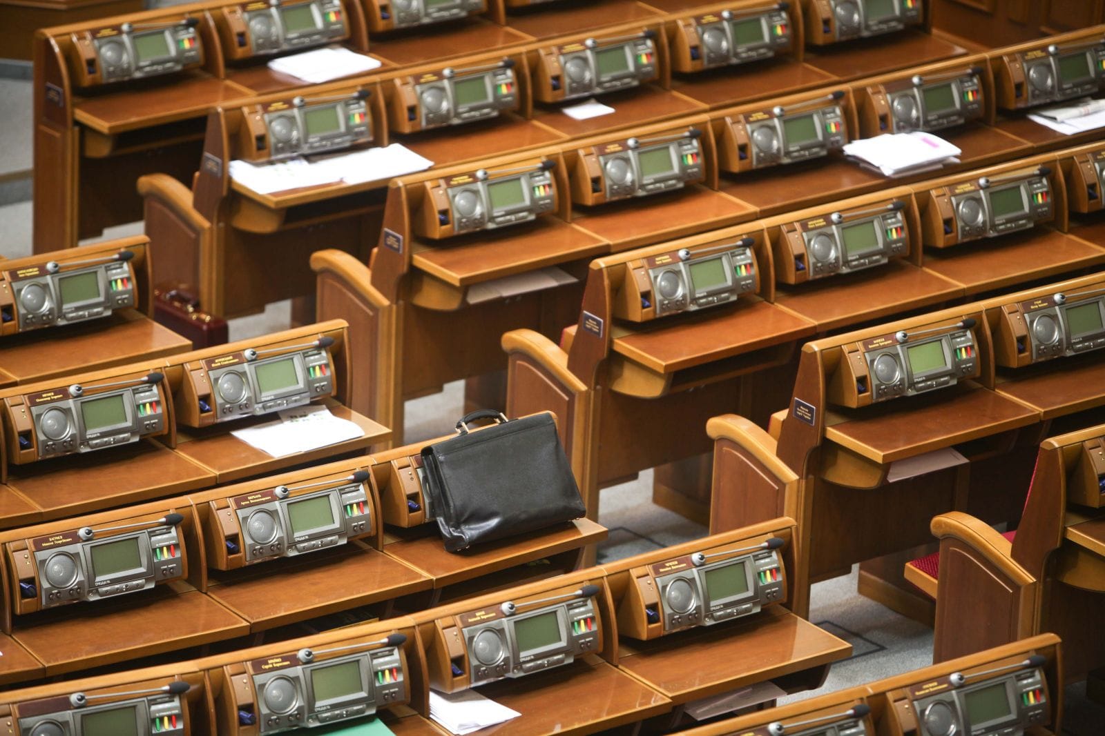 Свежие новости: Оппозиция снова блокирует трибуны ВРУ