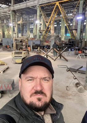 Свежие новости: В Одессе стройкомпания занялась производством противотанковых ежей