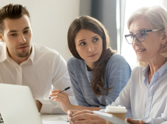 Свежие новости: Родители пожаловались, что в николаевской школе собирают деньги на журналы, которые давно закупили