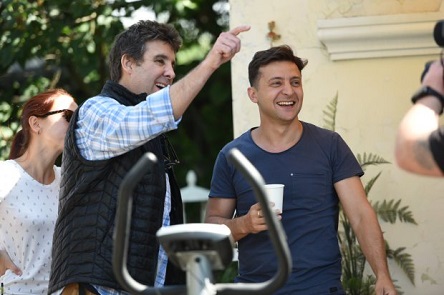 Свежие новости: Зеленский показал Украине первую декларацию: полный список с 2014 года