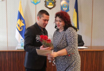 Свежие новости: Волонтеров из Николаева наградили знаком отличия Президента Украины