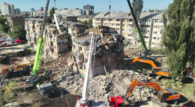 Фото новости: У Києві вже 15 загиблих, серед них 4 дітей, ще 10 людей вважаються зниклими безвісти Свежие новости: У Києві вже 15 загиблих, серед них 4 дітей, ще 10 людей вважаються зниклими безвісти