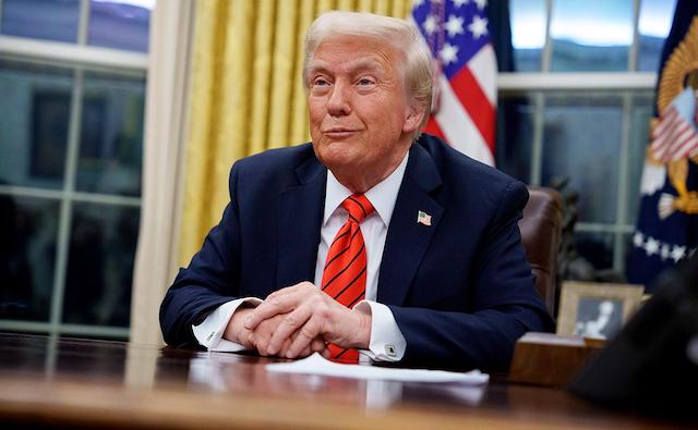 Фото новости: Сьогодні Трамп обговорить зупинку військової допомоги Україні – NYT Свежие новости: Сьогодні Трамп обговорить зупинку військової допомоги Україні – NYT