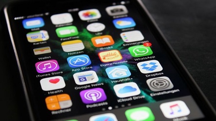 Свежие новости: Использование смартфона во время эпидемии коронавируса опасно – ученые