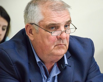 Фото новости: Карцев заявил, что членам комиссии по проверке конкурса звонят депутаты и просят не трогать «Місто для людей» Свежие новости: Карцев заявил, что членам комиссии по проверке конкурса звонят депутаты и просят не трогать «Місто для людей»