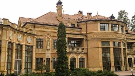 Свежие новости: Туалеты в мраморе, золото и дух Ющенко. Что известно о дворце в Конча-Заспе, куда переехал жить Зеленский