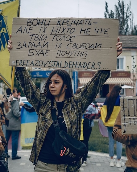 Свежие новости: Зеленський нагородив миколаївську волонтерку знаком 