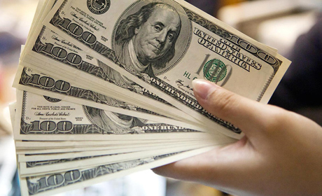 Свежие новости: Средняя зарплата в Украине в долларах достигла уровня 2013 года