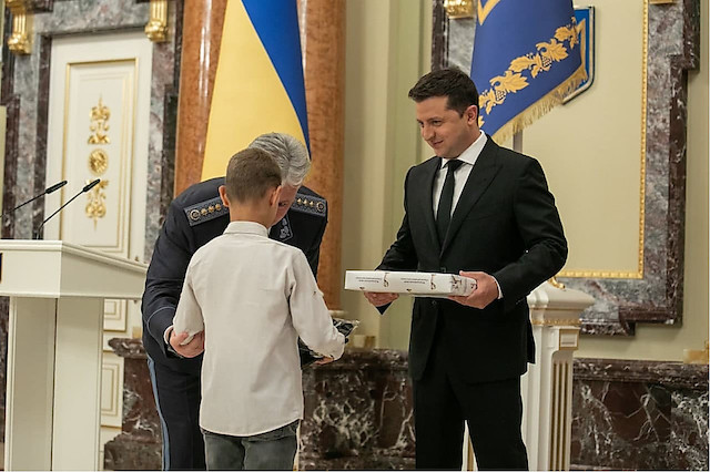 Свежие новости: Зеленский наградил пенсионерку и школьника из Николаевской области, которые стали лауреатами Всеукраинской акции «Герой-спасатель»