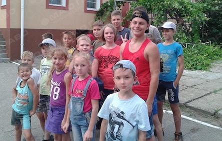 Фото новости: Южноукраинские каратисты отдыхнули в детском оздоровительном лагере « Лесная сказка» Свежие новости: Южноукраинские каратисты отдыхнули в детском оздоровительном лагере « Лесная сказка»