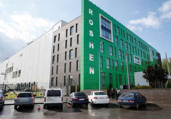 Свежие новости: Украинские радикалы начали блокаду фабрики Roshen в Виннице