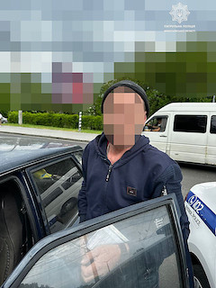 Свежие новости: У Миколаєві патрульні піймали водія ВАЗ під кайфом