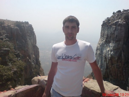 Свежие новости: Молодой украинец погиб при падении самолета Ан-72 с президентским грузом