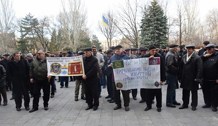 Свежие новости: Под зданием Николаевской ОГА проходит протест пенсионеров силовых структур