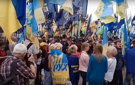 Свежие новости: ВИДЕО: Под Радой митингуют за открытые списки