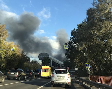 Свежие новости: Масштабный пожар в Москве: горит торговый центр