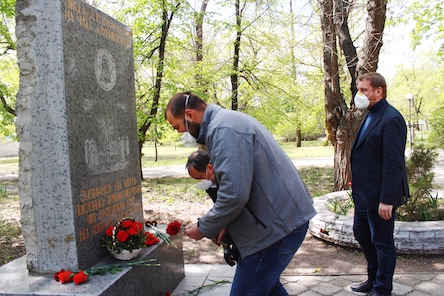 Свежие новости: У Вознесенській громаді відзначили Міжнародний день пам'яті про Чорнобильську катастрофу покладанням квітів