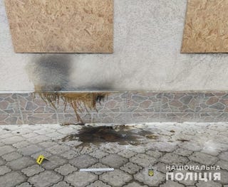 Свежие новости: У Миколаєві чоловік образився на суд і кинув у будівлю коктейль Молотова