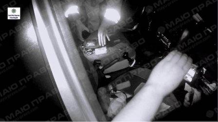 Свежие новости: Патрульные задержали машину с наркотиками в Очакове