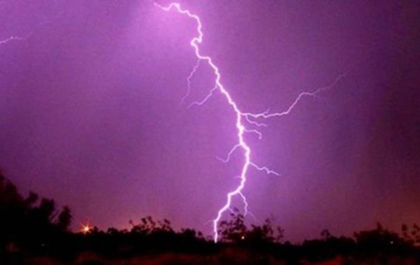 Свежие новости: На Волыни молния убила мать троих детей