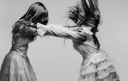 Свежие новости: На Житомирщине подростки избили 15-летнюю девушку и ее маму