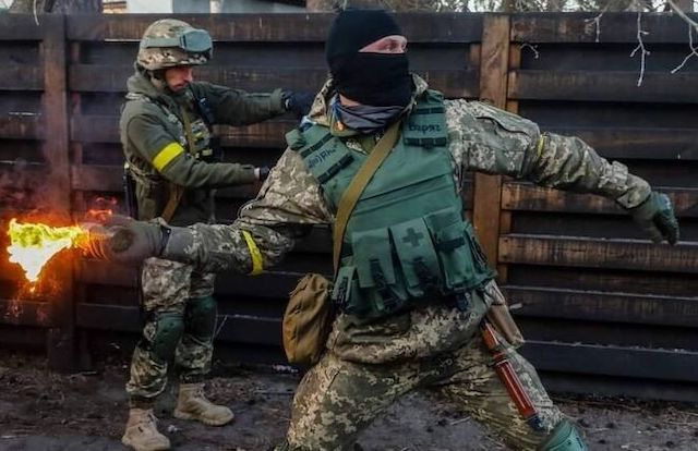 Свежие новости: Путин направит в Украину срочников с 1 апреля — Арестович