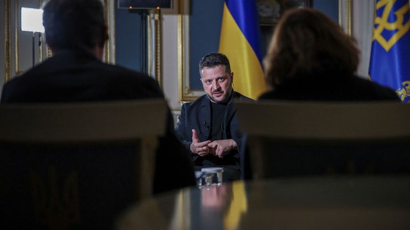 Фото новини: Україна відповіла на масштабний удар РФ: у Росії нові вибухи Свіжі новини: Україна відповіла на масштабний удар РФ: у Росії нові вибухи