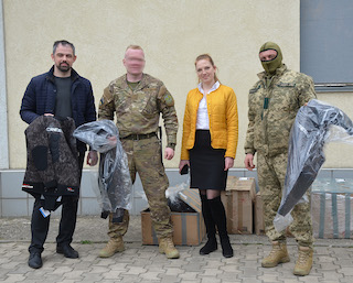 Свежие новости: Миколаївським тероборонівцям передали 19 комплектів гідрокостюмів