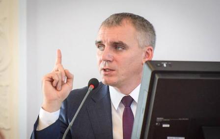 Свежие новости: Сенкевич на сессии поскандалил из-за медреформы