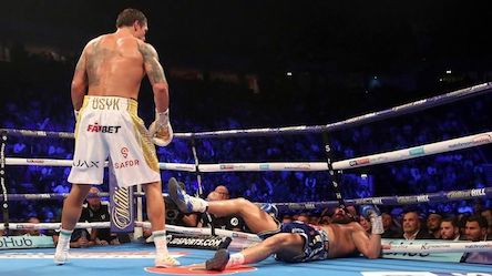 Свежие новости: Усик нокаутировал Белью в чемпионском бою