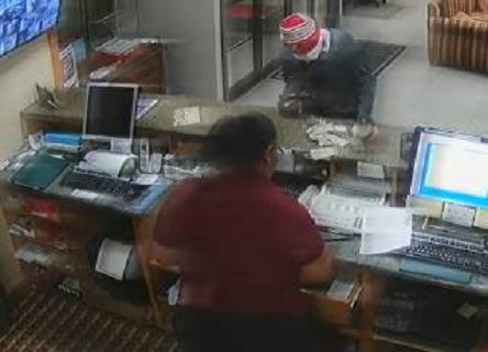 Свежие новости: ВИДЕО: Сотрудница американского отеля эпично обезвредила вооруженного грабителя