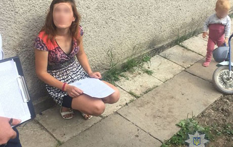 Свежие новости: В Хмельницком женщина продавала своих детей