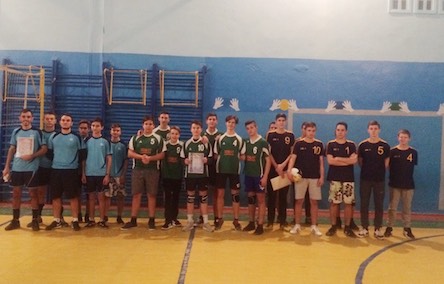 Фото новости: Школьники общеобразовательных учебных заведений посоревновались в волейболе Свежие новости: Школьники общеобразовательных учебных заведений посоревновались в волейболе