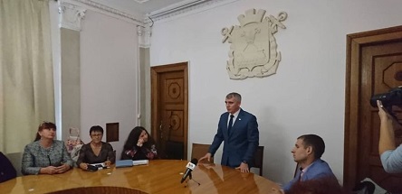 Свежие новости: Николаевцы требуют от Сенкевича вернуть ЖЭКи