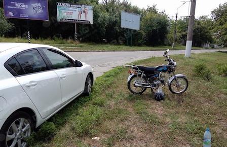 Фото новости: В Николаеве девушка на «Мазде» сбила пенсионера-мопедиста Свежие новости: В Николаеве девушка на «Мазде» сбила пенсионера-мопедиста