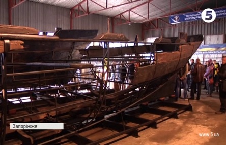 Свежие новости: ВІДЕО: На Запоріжжі показали 2 відреставровані козацькі човни
