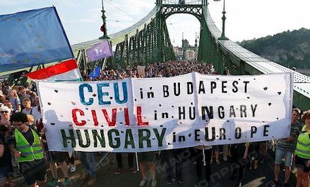 Свежие новости: Тысячи людей вышли на протестный марш в Будапеште