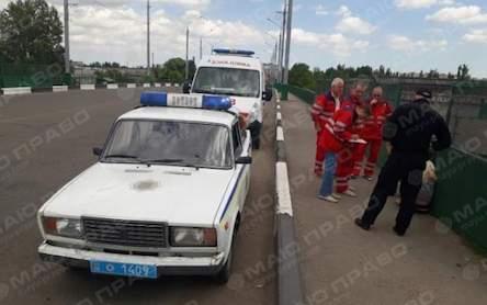 Свежие новости: Мать хотела сброситься с моста с 2-летним ребенком