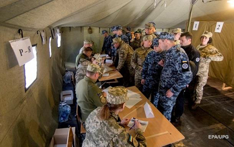 Свежие новости: Зеленский обошел Порошенко на участках в ООС