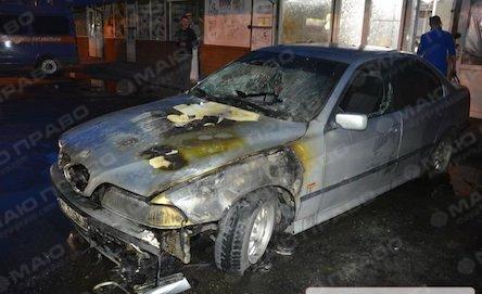 Фото новости: ВИДЕО: В центре Николаева горел BMW Свежие новости: ВИДЕО: В центре Николаева горел BMW