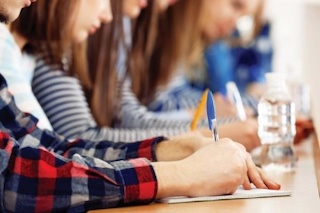 Свежие новости: У 2023 році абітурієнти замість ЗНО знову складатимуть мультипредметний тест