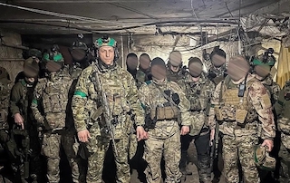 Свежие новости: Ситуація в Бахмуті дуже складна, - командувач СЗГ