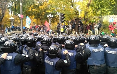 Свежие новости: ВИДЕО: Возле Рады произошли новые столкновения