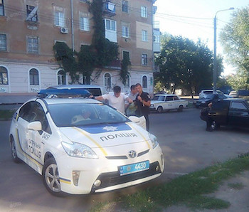 Свежие новости: В центре Николаева двое грабителей в балаклавах напали на мужчину